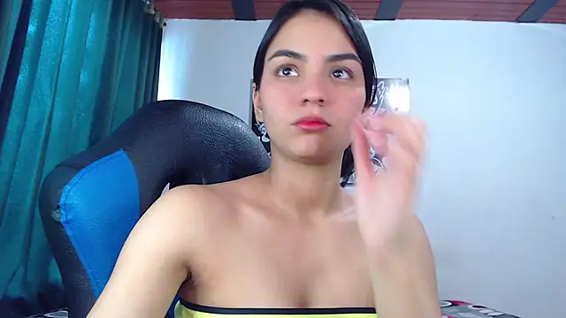 Ariel Zeo1 online show from December 2024 08:04:01 PM