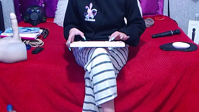 AyshaScott online show from September 2025 01:23:02 PM