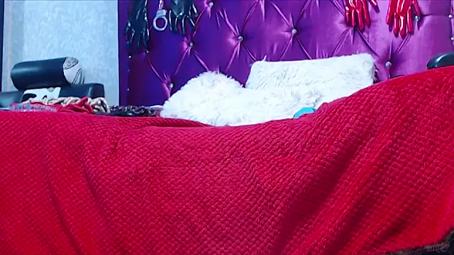 AyshaScott online show from November 2025 12:39:02 PM