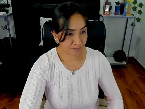 Snapshot of Violeta_stilll chatting on November 2025 07:12:01 PM Violeta stilll online show from November 2025 07:12:01 PM