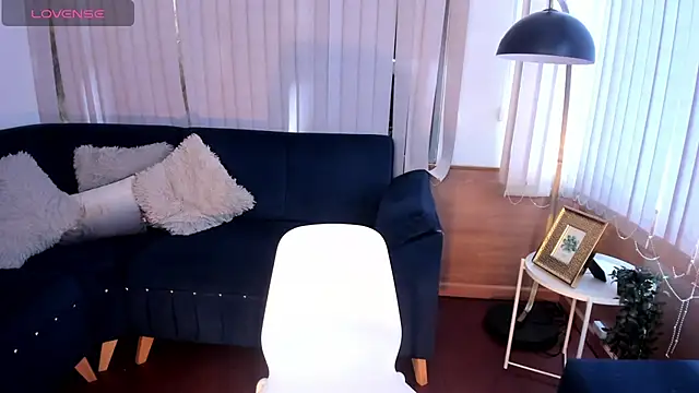 cami cruzz online show from February 2025 08:02:02 PM