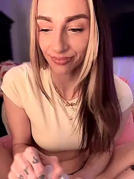 BrattyBae xo online show from November 2025 09:47:01 PM