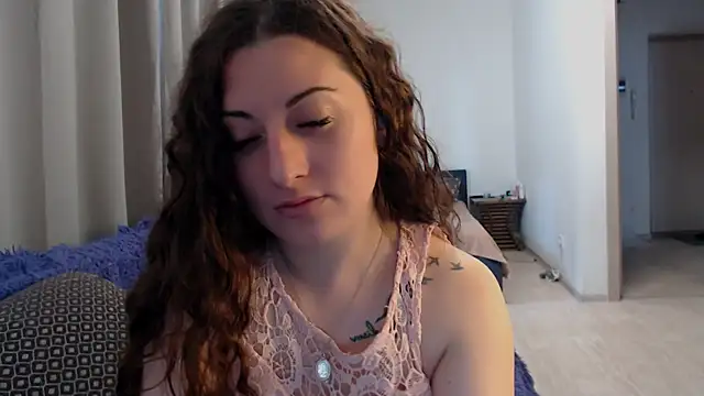 Snapshot of Helen_Adams_ chatting on June 2026 05:56:01 AM Helen Adams online show from June 2026 05:56:01 AM
