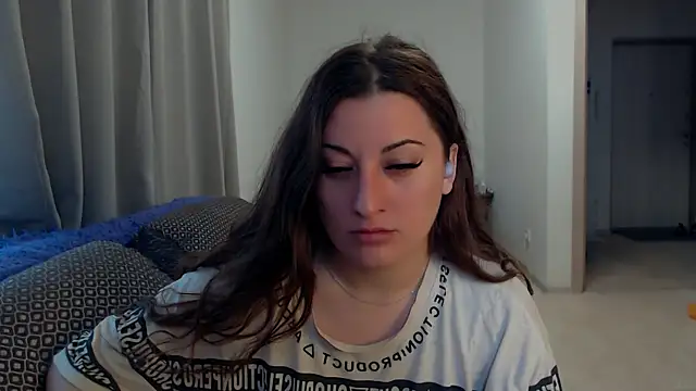 Snapshot of Helen_Adams_ chatting on July 2026 05:32:01 AM Helen Adams online show from July 2026 05:32:01 AM