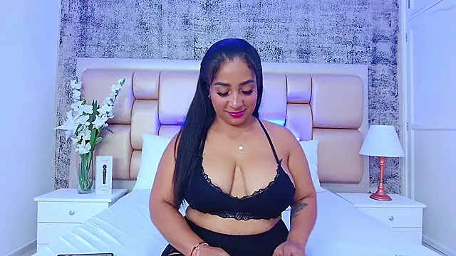 KateVenegas online show from January 2025 08:00:01 PM