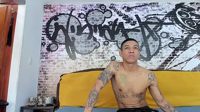 its me miley online show from January 2025 01:35:02 PM