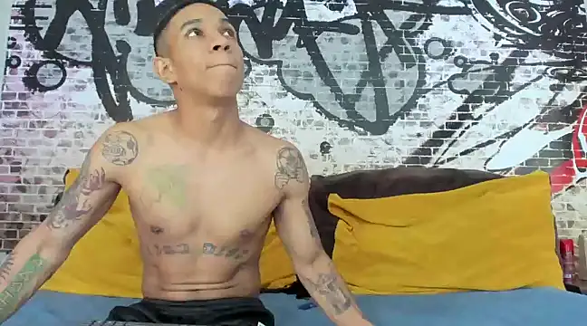 its me miley online show from January 2025 04:41:01 PM