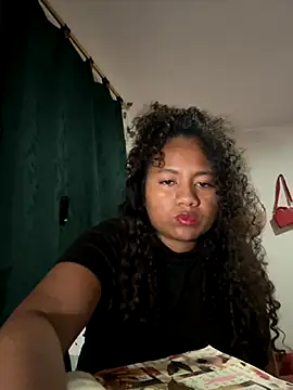 ChanelMillers  online show from September 2025 02:28:02 AM