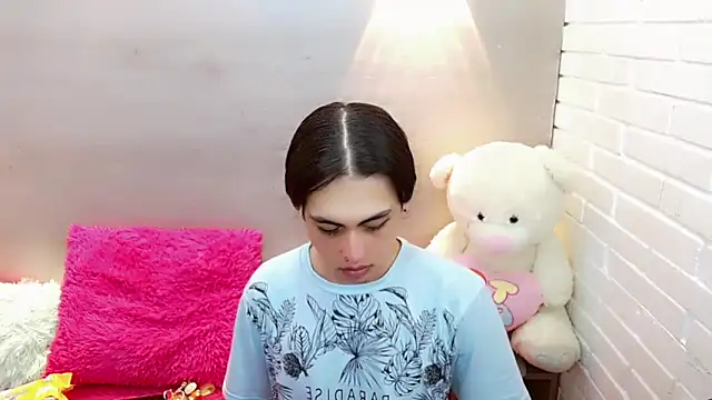 Daniela Pink  online show from October 2025 08:07:02 PM