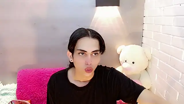 Daniela Pink  online show from October 2025 07:55:01 PM