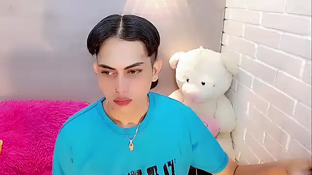 Daniela Pink  online show from January 2026 07:41:01 PM