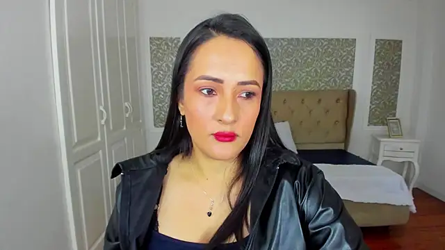 KimWessel  online show from July 2026 08:11:01 PM