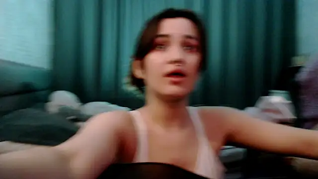 KiraYammy online show from January 2025 04:06:01 PM