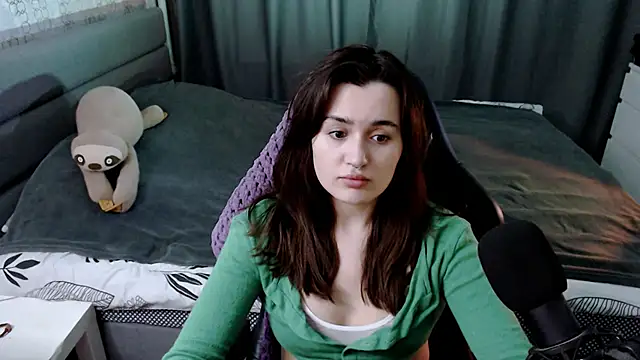 KiraYammy online show from March 2025 10:32:02 PM