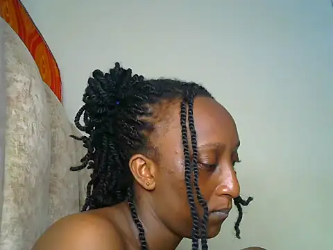 Snapshot of CarlaBeckky chatting on February 2025 03:50:01 AM CarlaBeckky online show from February 2025 03:50:01 AM