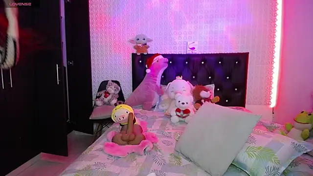 redgirlofficial online show from December 2024 11:53:02 PM