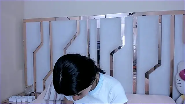 TifanyChill online show from November 2025 07:03:03 PM