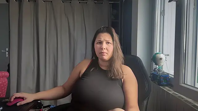 minette-sexy online show from November 2025 01:04:01 PM