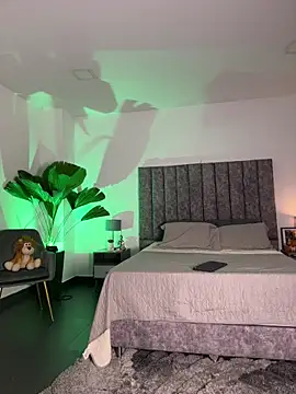 milaivanova online show from November 2025 11:21:01 AM