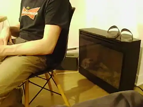 L0cKyseven77 online show from February 2025 12:41:02 AM