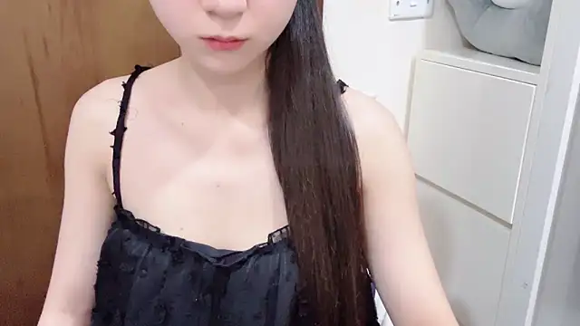 Snapshot of KaleAnisa chatting on May 2026 01:24:01 AM KaleAnisa online show from May 2026 01:24:01 AM