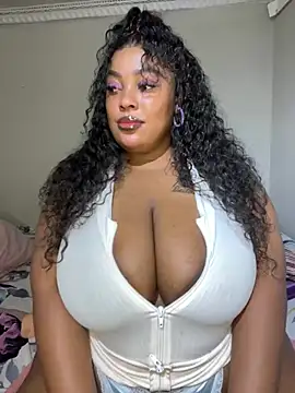 Katamia25 online show from December 2024 07:32:02 PM