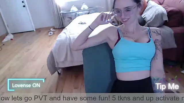 Plantbabeee online show from March 2026 06:00:01 PM