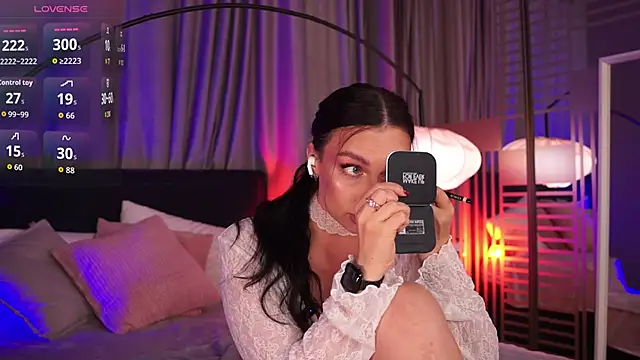 LunaNight online show from September 2025 08:56:02 PM