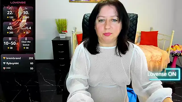 Julia Dean online show from March 2025 01:17:01 PM