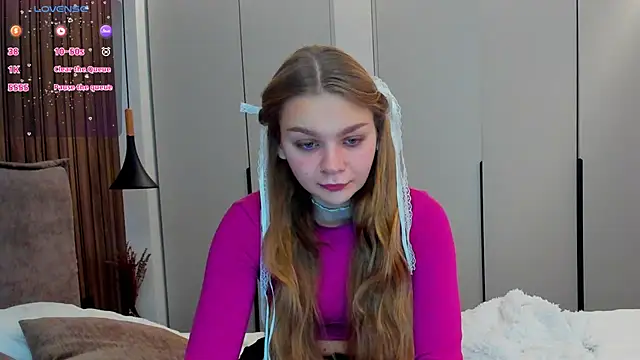 Molly sweetie online show from November 2025 07:20:01 AM