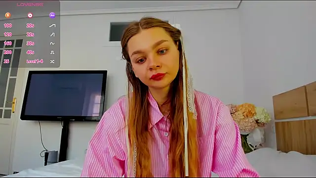 Molly sweetie online show from March 2026 07:26:01 AM