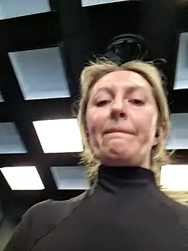 Miss    Mia  online show from February 2025 11:56:01 AM