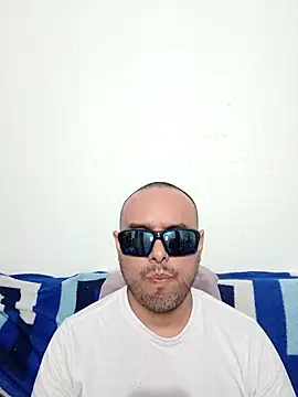 ElSunEagle online show from May 2026 03:02:01 AM