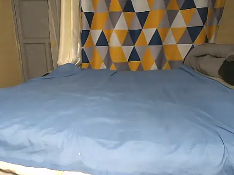 Mila Melanie online show from October 2025 05:45:02 PM