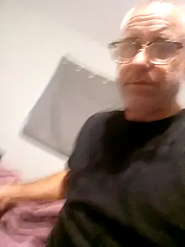 Pcsammy73 online show from March 2026 04:58:01 PM