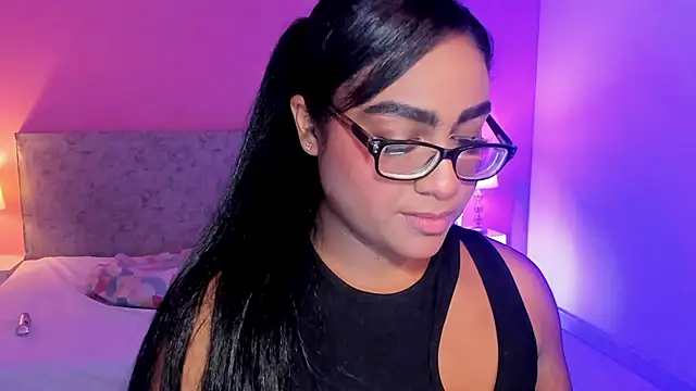 BlakmillerrGilson online show from October 2025 07:56:01 PM