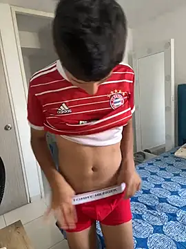 Leonarrrd 01 online show from February 2025 06:24:01 PM