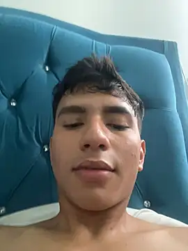 Leonarrrd 01 online show from March 2025 10:20:01 PM