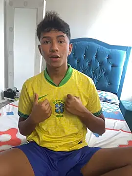 Leonarrrd 01 online show from September 2025 08:23:01 PM