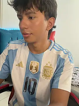 Leonarrrd 01 online show from February 2026 09:08:02 PM