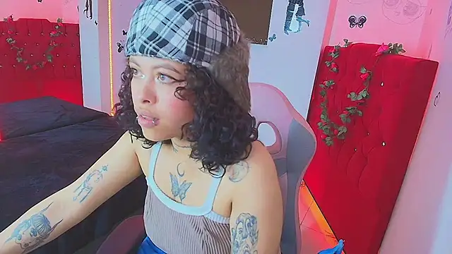 miahernadez303av online show from September 2025 02:11:01 AM