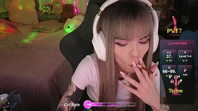 Kerry Kirk online show from March 2025 08:01:02 PM