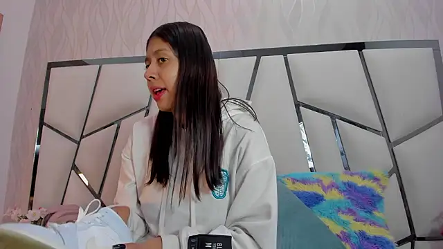  aurora18  online show from March 2026 03:10:01 AM