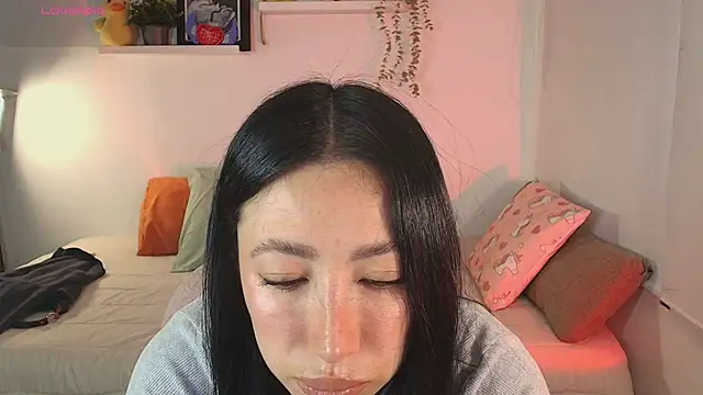 lilyy evanss online show from March 2026 10:43:01 PM