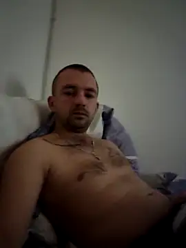 Snapshot of magicSeX4You chatting on March 2025 04:48:01 PM magicSeX4You online show from March 2025 04:48:01 PM