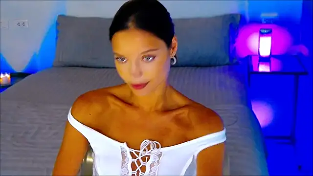 wow Mia online show from February 2025 05:20:02 AM