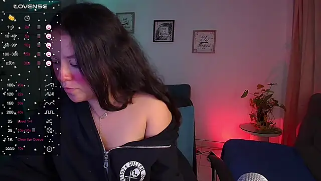 Lexie Thompson10 online show from February 2025 07:37:02 AM