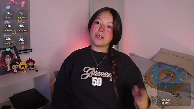 Lexie Thompson10 online show from September 2025 11:07:01 PM