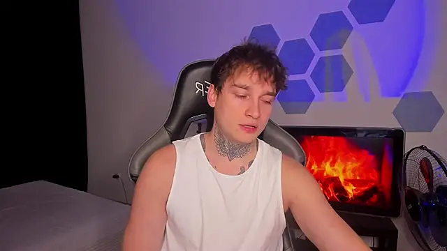 Chris Tyson online show from October 2025 07:26:01 PM