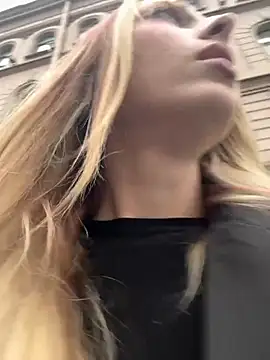 LoraaDoll online show from September 2025 03:24:01 PM